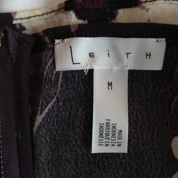 Leith Ruffle Crop Top - Picture 5 of 5